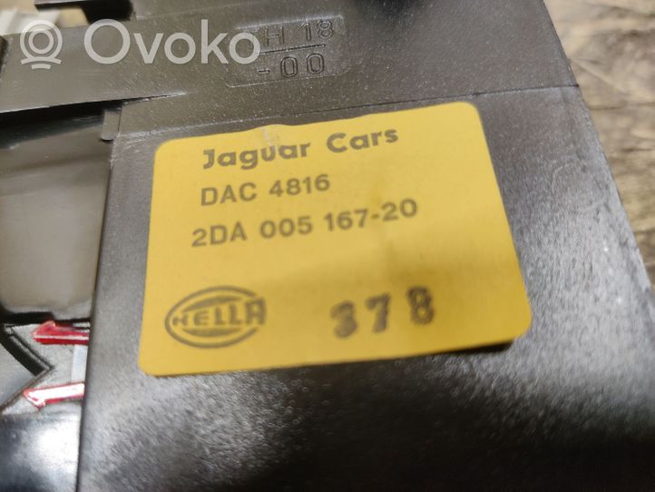 Jaguar XJS Trzecie światło stop DAC3962