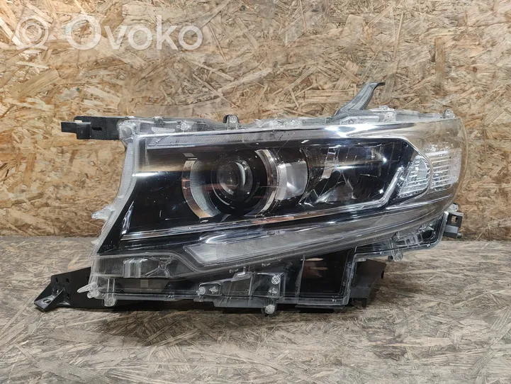 Toyota Land Cruiser (J150) Lampa przednia 8990760030