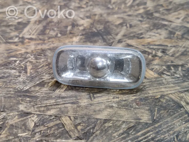 Audi A4 S4 B7 8E 8H Front fender indicator light 8E0949127