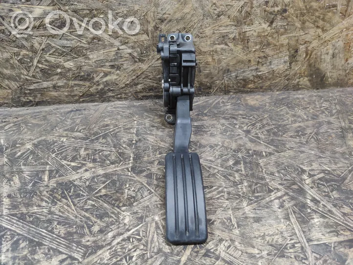 Dacia Logan I Accelerator throttle pedal 8200386506