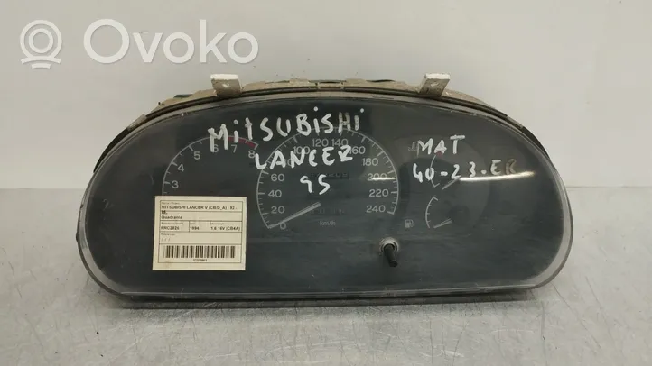 Mitsubishi Mirage V CJO Tachimetro (quadro strumenti) 