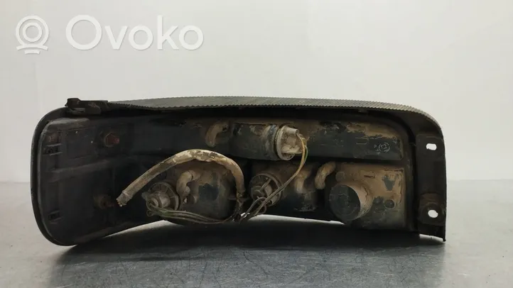 Toyota Corolla E90 Lampy tylnej klapy bagażnika 