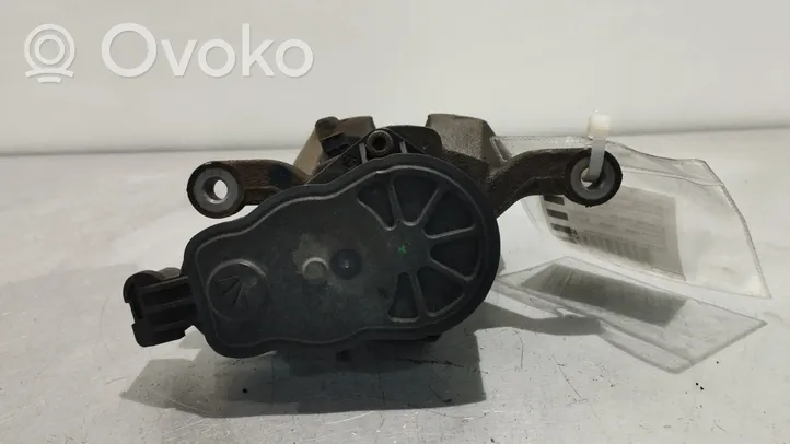 Honda CR-V Tylny zacisk hamulcowy 
