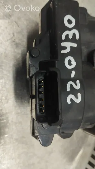 Peugeot 208 Kolektor ssący 