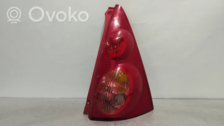 Peugeot 107 Lampy tylnej klapy bagażnika 