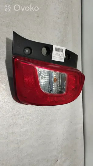 Nissan Micra Lampy tylnej klapy bagażnika 