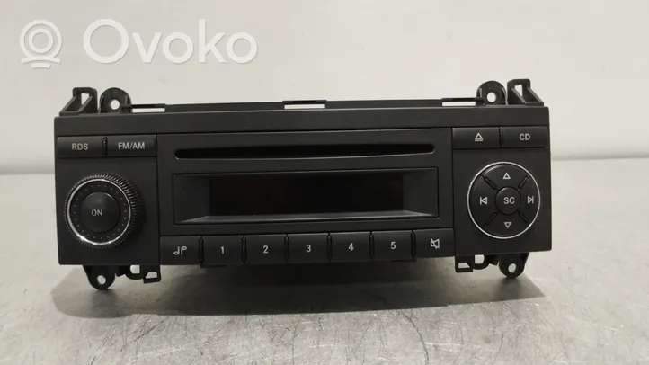 Mercedes-Benz B W245 Radio / CD/DVD atskaņotājs / navigācija 