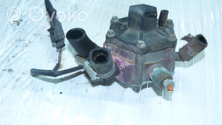 Ford Mondeo MK II Autre pièce du moteur 3361552121F