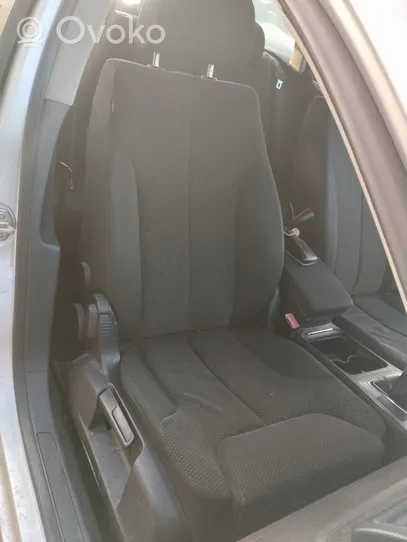 Volkswagen Passat Alltrack Front passenger seat 