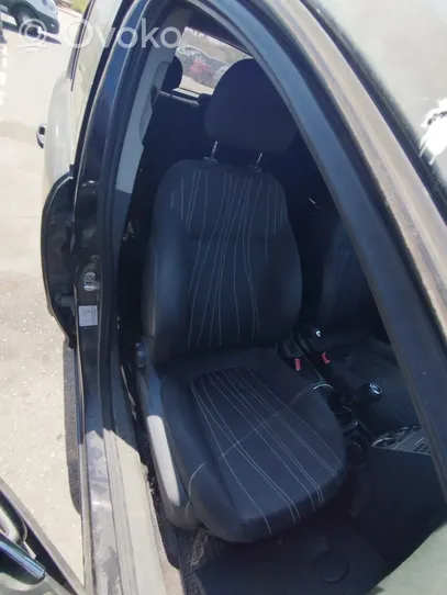 Opel Corsa D Asiento delantero del pasajero 