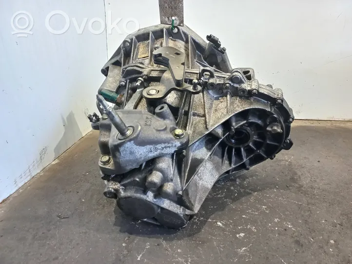 Nissan Qashqai Manuaalinen 6-portainen vaihdelaatikko TL4A113