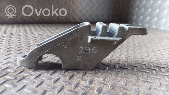 BMW 5 G30 G31 Supporto per boccola della barra antirollio, anteriore 6884012