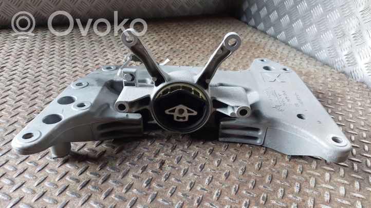 BMW 5 G30 G31 Supporto della scatola del cambio 9485334