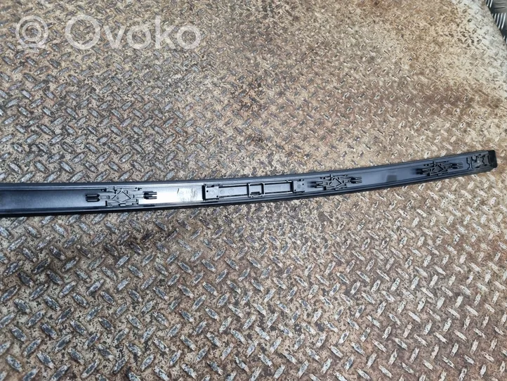 BMW 5 G30 G31 Copertura modanatura barra di rivestimento del tetto 743374107