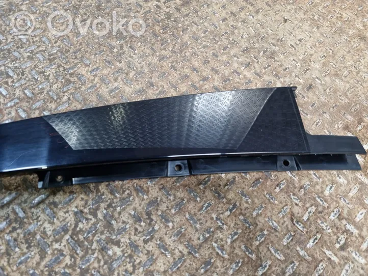 Mercedes-Benz A W177 Rivestimento modanatura del vetro della portiera posteriore A1777320200