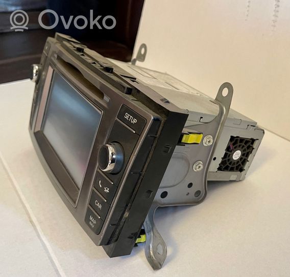 Toyota Avensis T270 Radio/CD/DVD/GPS-pääyksikkö 10R038056