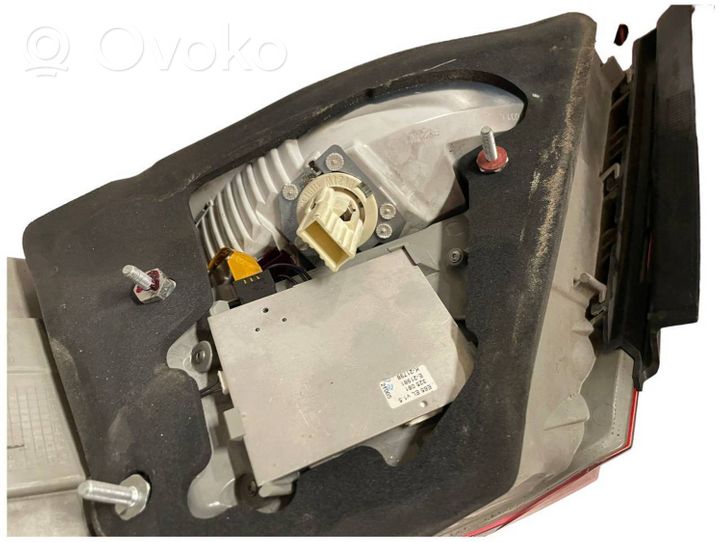 BMW 7 E65 E66 Lampa tylna 6937235