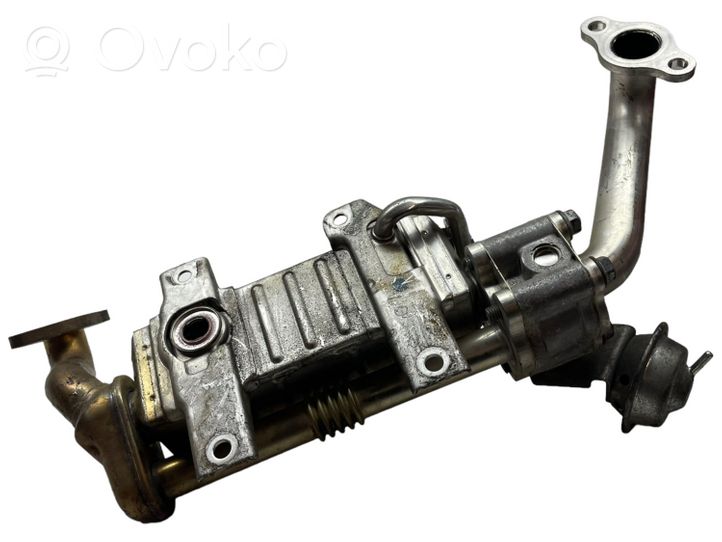 Toyota Avensis T270 Refroidisseur de vanne EGR 256010R020