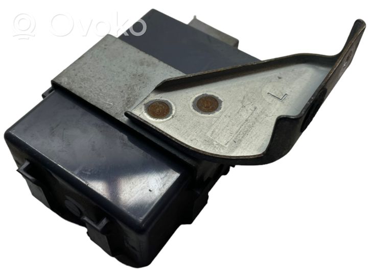 Lexus RX 330 - 350 - 400H Moduł sterowania Gateway 8911148020