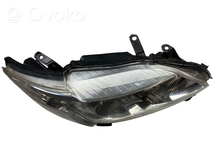 Toyota Corolla E140 E150 Faro delantero/faro principal 8113012A60