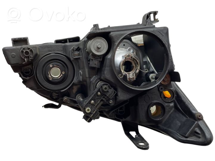 Lexus RX 330 - 350 - 400H Lampa przednia 8118548240