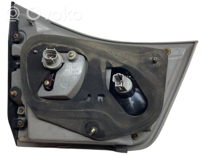 Lexus RX 300 Lampy tylnej klapy bagażnika 8158148050