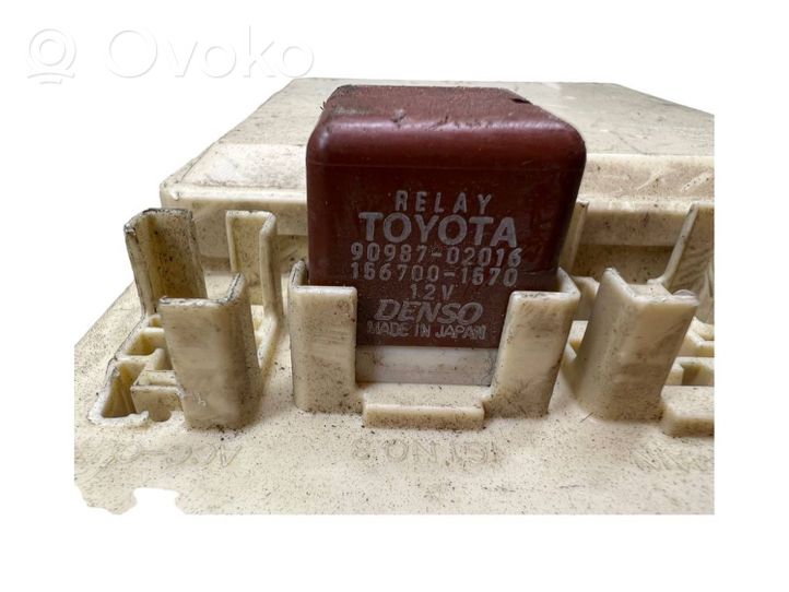 Toyota Land Cruiser (J100) Skrzynka bezpieczników / Komplet 9098702016