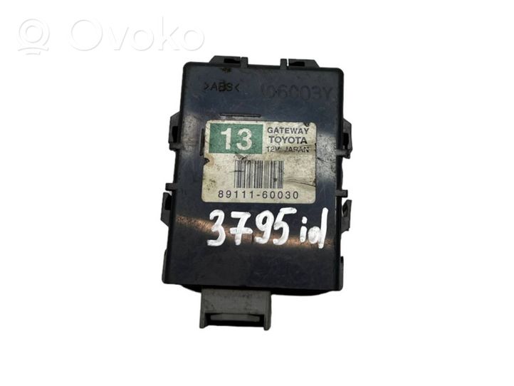 Toyota Land Cruiser (J100) Moduł sterowania Gateway 8911160030