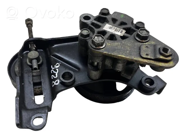 Toyota Verso Ohjaustehostimen pumppu 4431042090