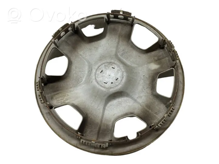 Toyota Auris 150 R 15 riteņa dekoratīvais disks (-i) 426020D090