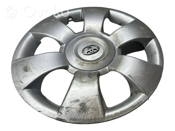 Toyota Yaris R15 wheel hub/cap/trim 