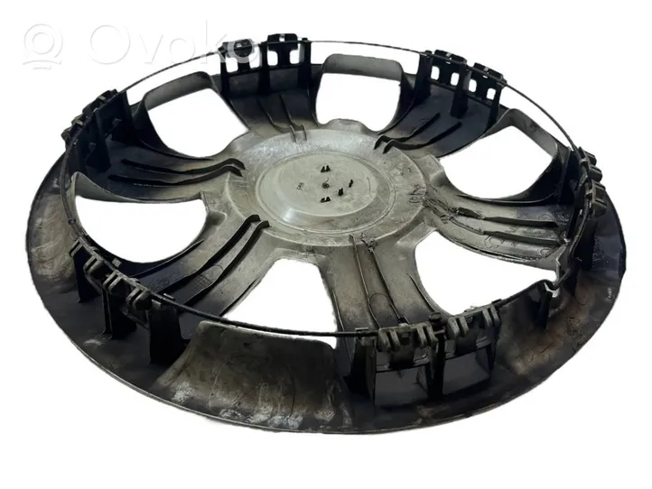 Toyota Yaris R15 wheel hub/cap/trim 