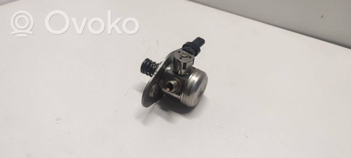 BMW 3 F30 F35 F31 Polttoaineen ruiskutuksen suurpainepumppu 7004035759