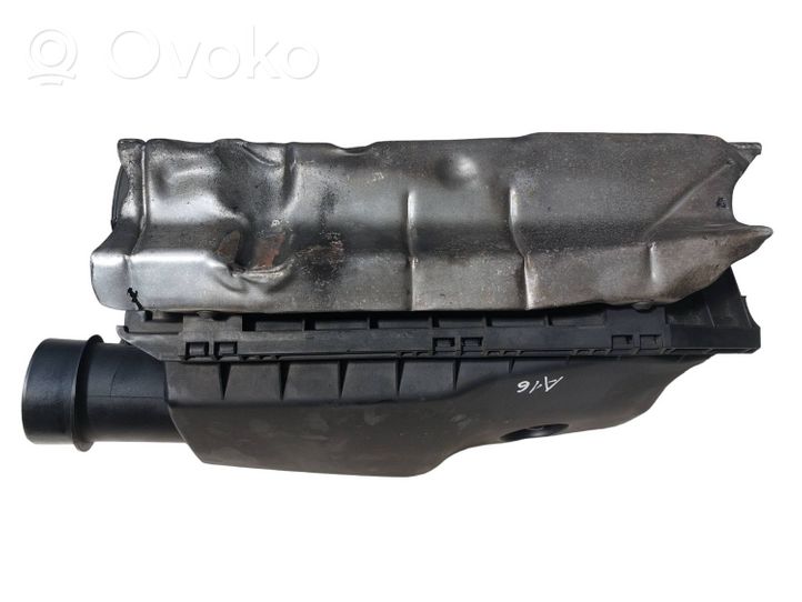 Mercedes-Benz C W203 Scatola del filtro dell’aria A0000945568