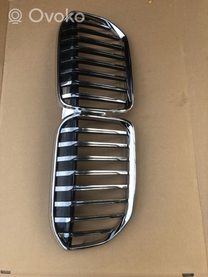 BMW 7 G11 G12 Maskownica / Grill / Atrapa górna chłodnicy 51138494817