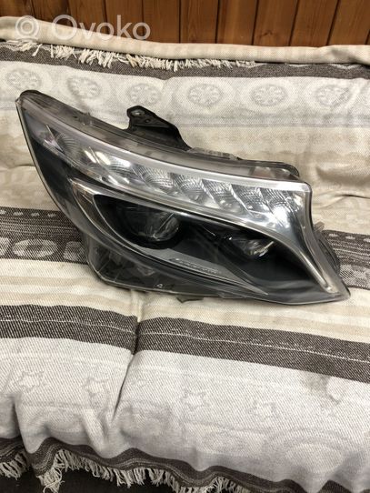 Mercedes-Benz V Class W447 Lampa przednia A4478201539