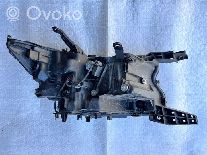 Toyota Land Cruiser (J150) Lampa przednia 8118560N20