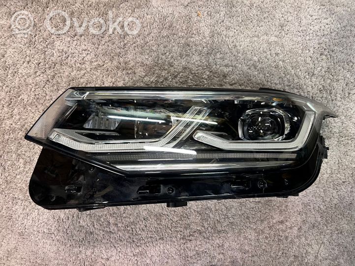 Volkswagen Tiguan Lampa przednia 5NB941081C