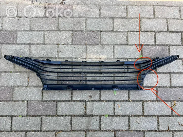 Toyota Yaris Grille de calandre avant 531120D810