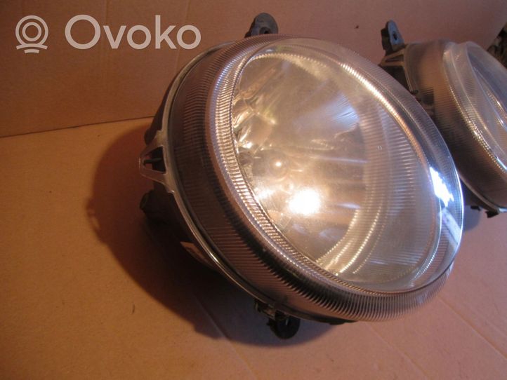 Jeep Patriot Lampa przednia 