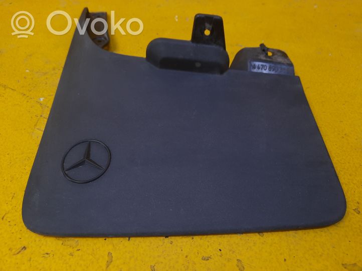 Mercedes-Benz W470 Altra parte esteriore A4709051700