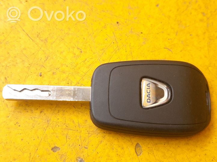 Dacia Sandero Ignition key/card 