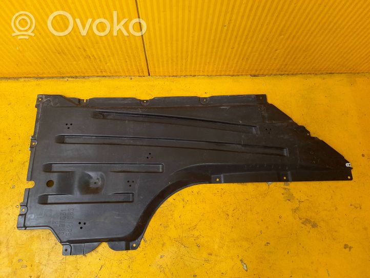 BMW M4 G82 G83 Placa protectora del centro/medio 8074618