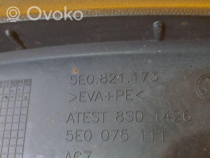 Skoda Octavia Mk3 (5E) Parafango anteriore 5E0821173