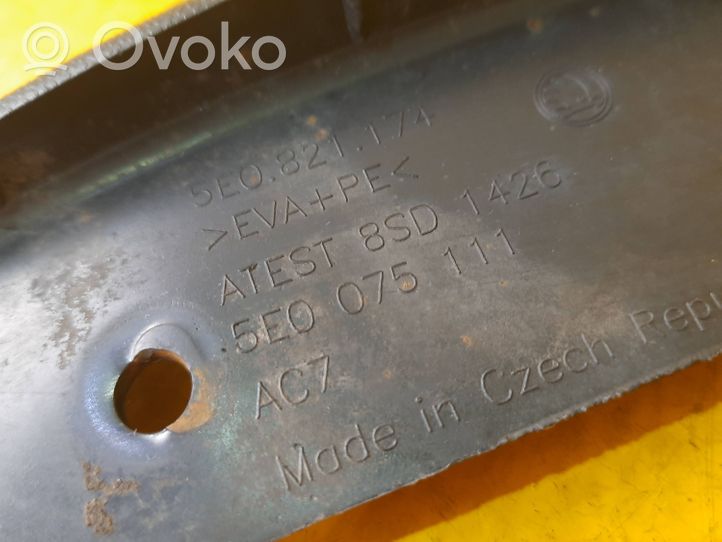 Skoda Octavia Mk3 (5E) Chlpacze przednie 5E0821174