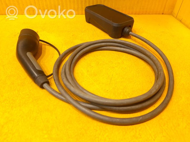 BMW 3 G20 G21 Kabel do ładowania samochodu elektrycznego 5A25DD6