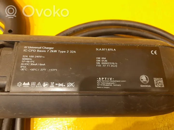 Skoda Enyaq iV Kabel do ładowania samochodu elektrycznego 5LA971675A
