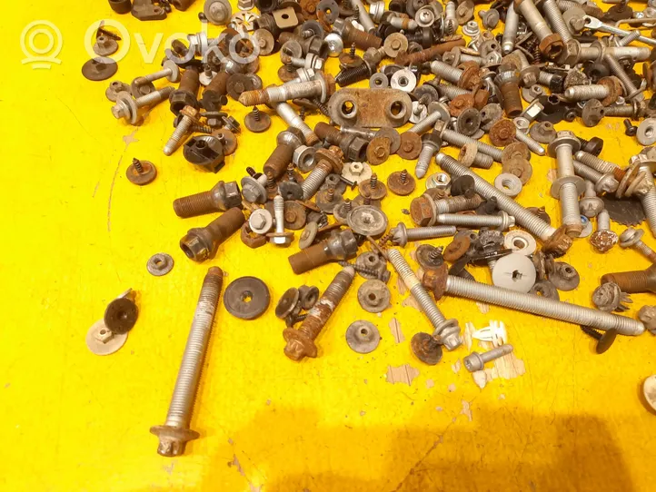 BMW X1 F48 F49 Nuts/bolts 