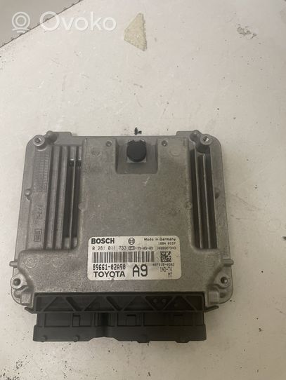 Toyota Corolla E120 E130 Sterownik / Moduł ECU 8966102A90