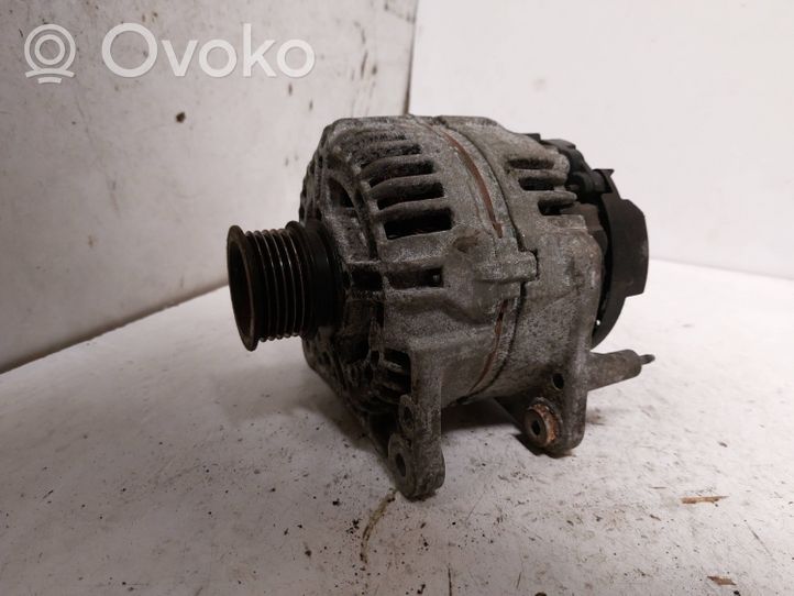 Volkswagen Polo IV 9N3 Generatore/alternatore 037903025M